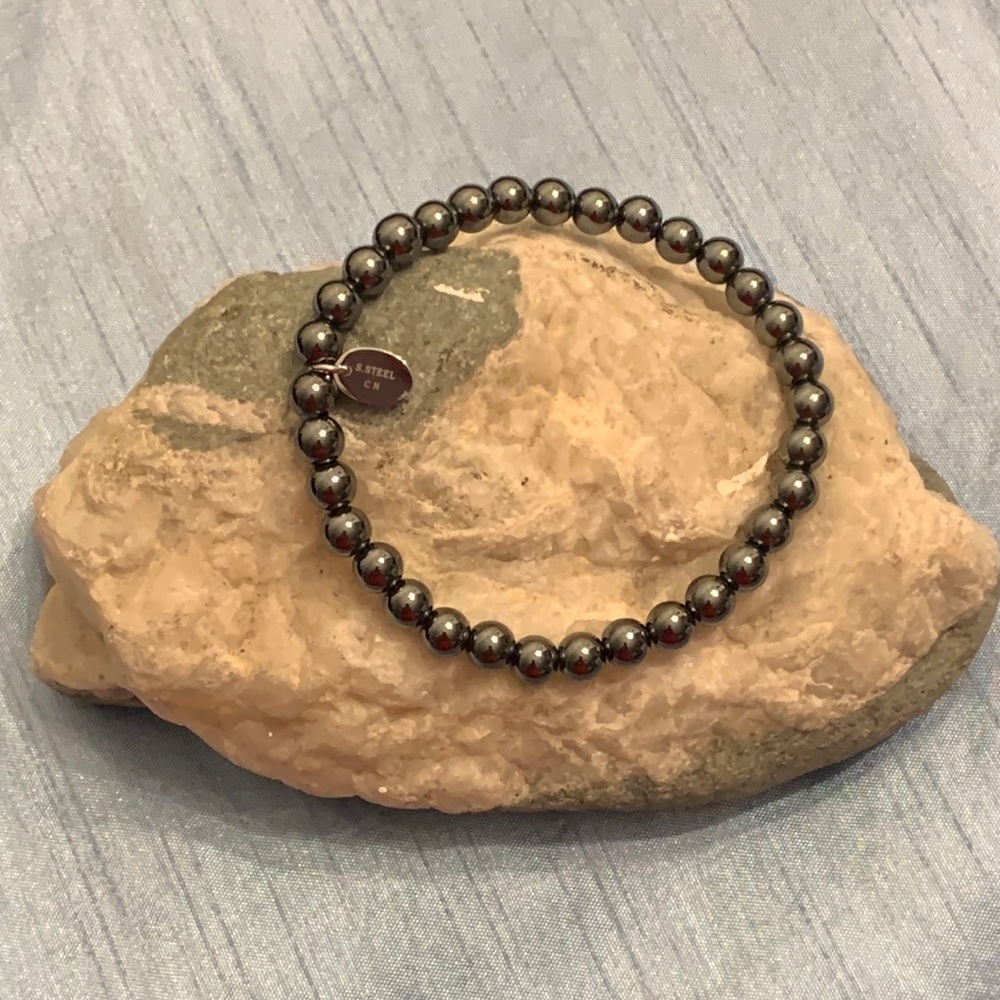 Tocara Janique Hematite Stainless Steel Bracelet: approx 7.5”
